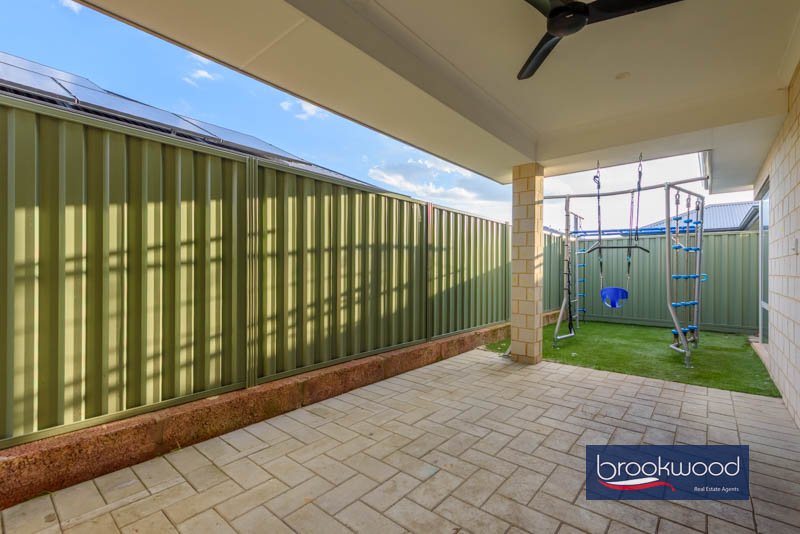 15 Emerald Street, photo 26